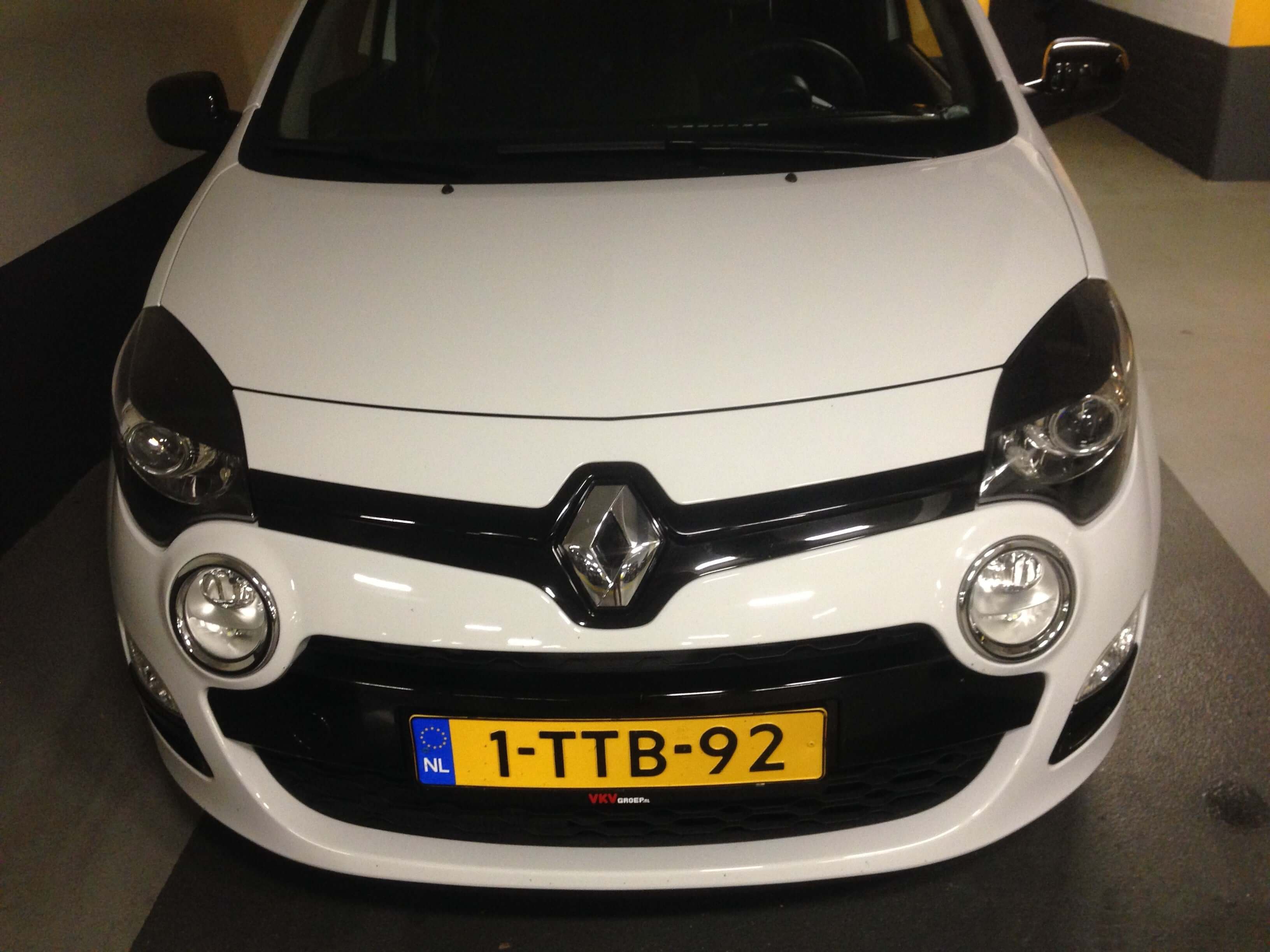 Renault Twingo 2014+ bi-xenon installation headlight upgrade