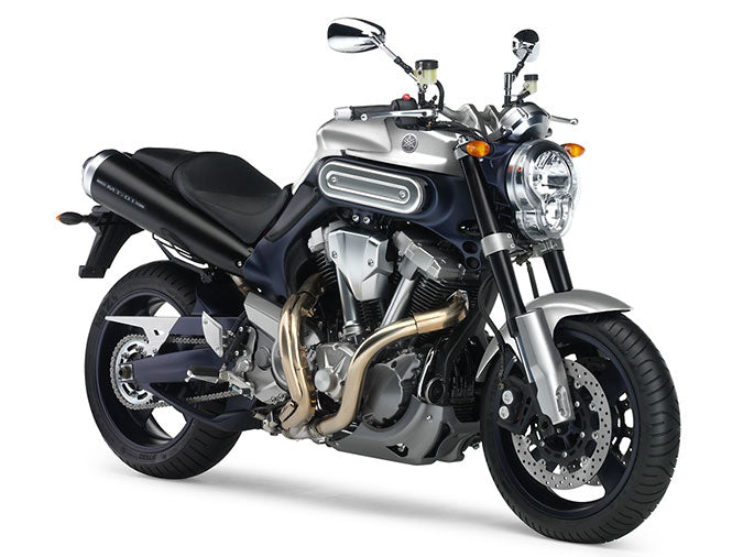 Yamaha MT-01 (2005–2012) original motorcycle on white background, front three-quarter studio photo