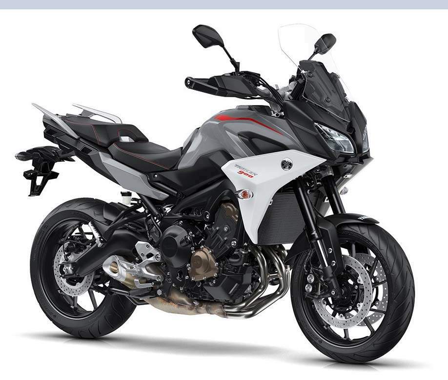 Yamaha Tracer 900 2018–2020 standard model, authentic factory studio photograph on white background, three-quarter front view
